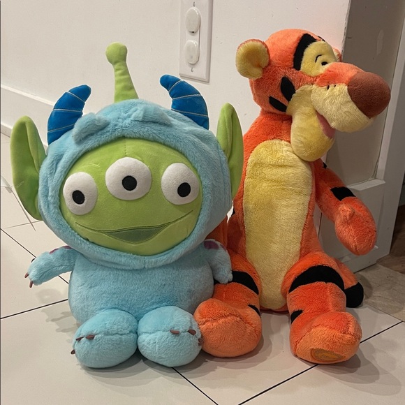 Disney Other - Disney Blue Green Alien and Orange Tigger Plush Set